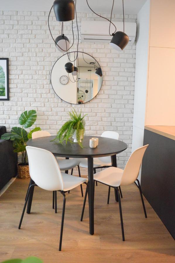 The Black & White Oasis