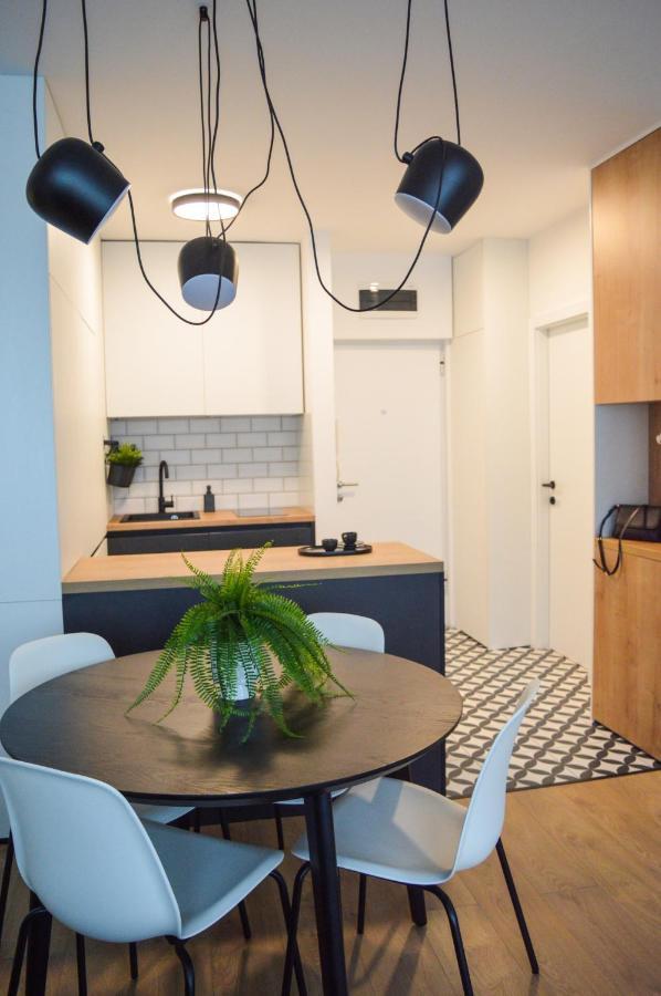 Apartment The Black & White Oasis *